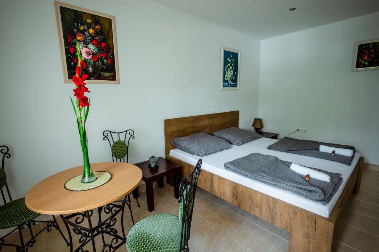 Apartment Viragos Vendeghaz