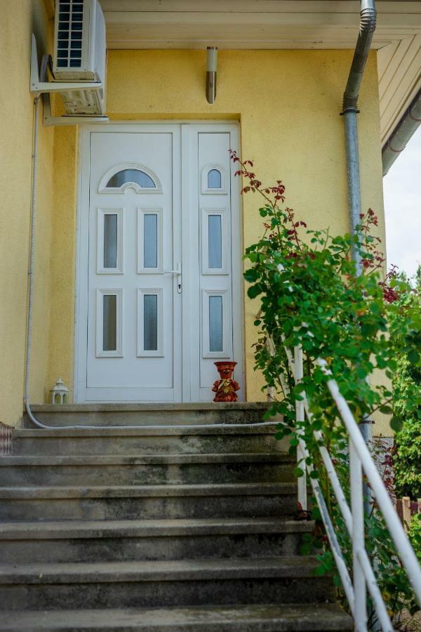 Apartment Viragos Vendeghaz